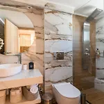 Апартаменти Lovebirds Luxury