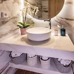 Апартаменти Lovebirds Luxury