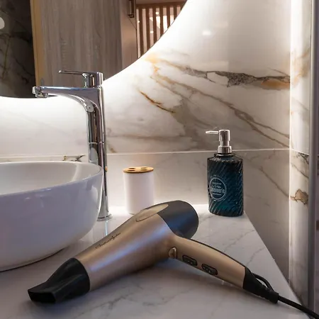 Lovebirds Luxury Apartamento *