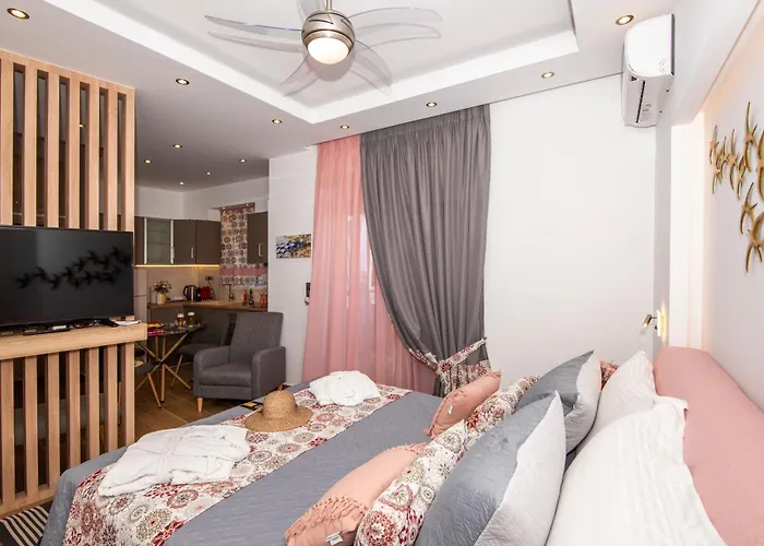 Lovebirds Luxury Rethymno